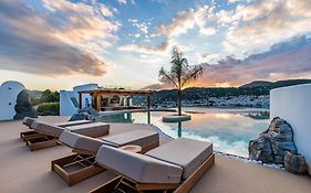 Evlalia Studios & Villas